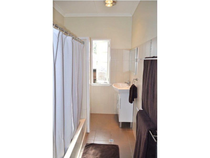 4 Thirteenth Avenue, Kedron QLD 4031