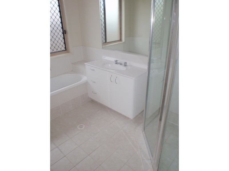 9 Hillary Drive, Warner QLD 4500