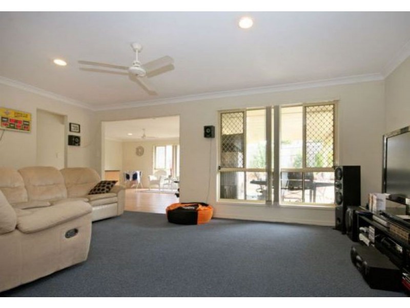 24 Summerhill Drive, Morayfield QLD 4506