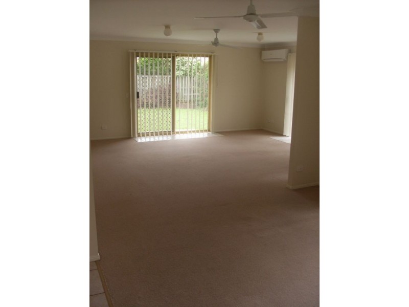 7 Petunia, Fitzgibbon QLD 4018