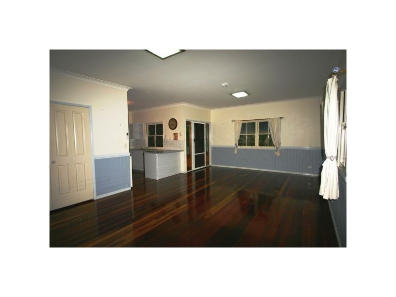 27 Dover Street, Red Hill QLD 4059