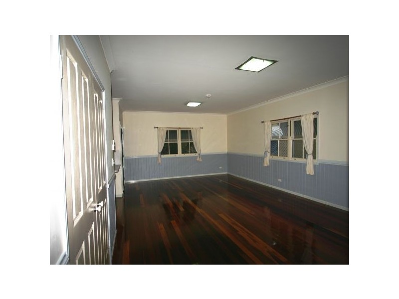 27 Dover Street, Red Hill QLD 4059