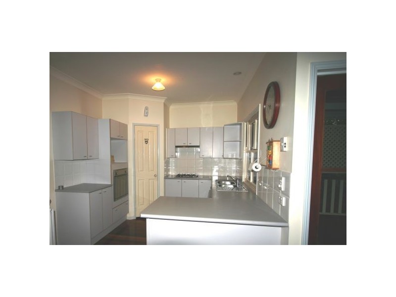 27 Dover Street, Red Hill QLD 4059