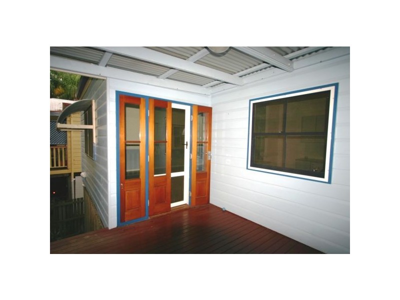 27 Dover Street, Red Hill QLD 4059