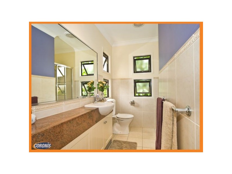 3B Bellevue Parade, Taringa QLD 4068