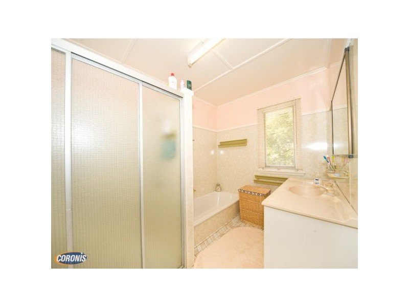 37 Heilbromm Street, Stafford Heights QLD 4053