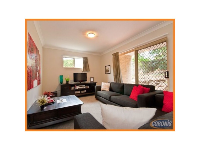 2/31 Victor Street, Holland Park QLD 4121