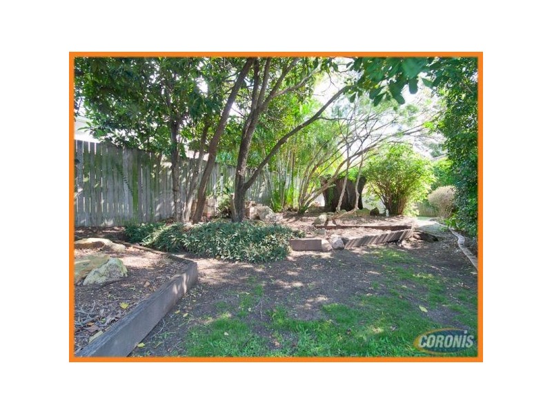 2/31 Victor Street, Holland Park QLD 4121