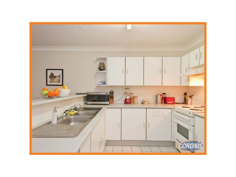 2/31 Victor Street, Holland Park QLD 4121