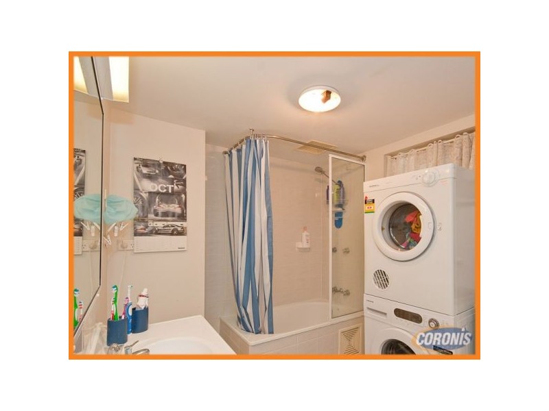 2/31 Victor Street, Holland Park QLD 4121