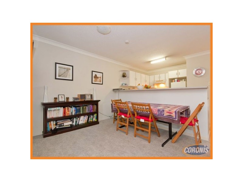 2/31 Victor Street, Holland Park QLD 4121