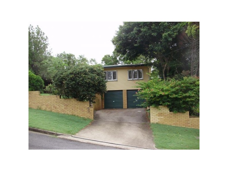 17 Quill Street, Stafford Heights QLD 4053