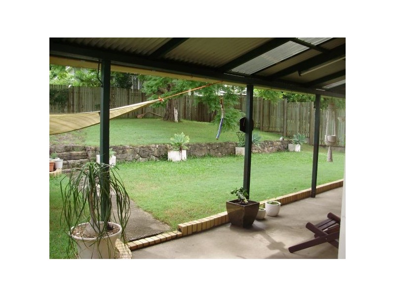 17 Quill Street, Stafford Heights QLD 4053