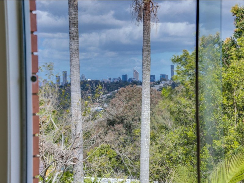 31 Gable Street, Stafford Heights QLD 4053