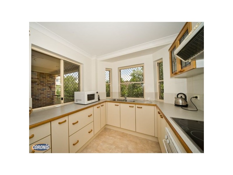 12/63  Kirkland Ave, Coorparoo QLD 4151