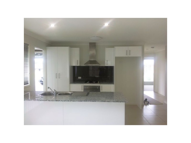 24 BlueJay Circuit, Morayfield QLD 4506