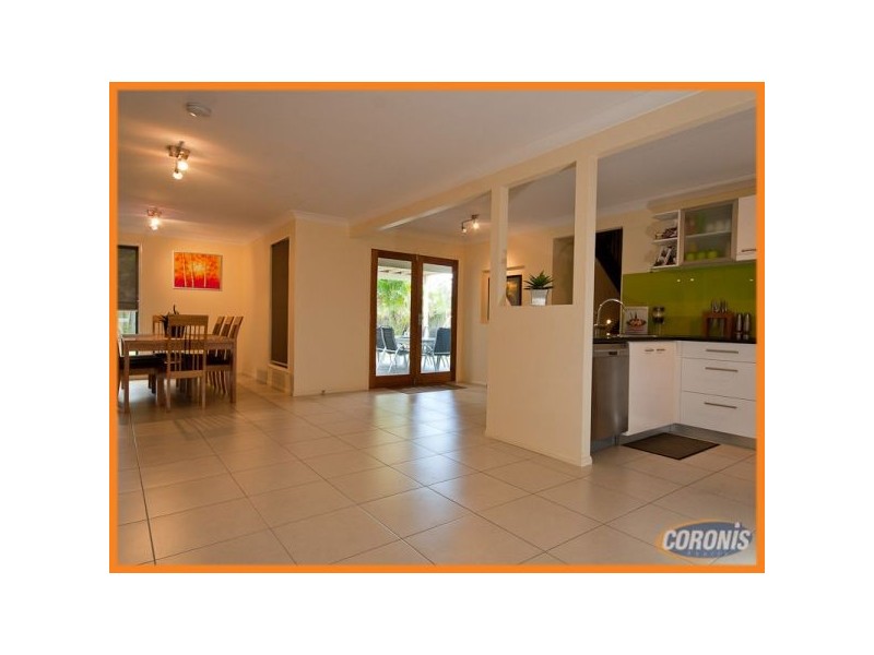 19 Rothschild Street, Eatons Hill QLD 4037