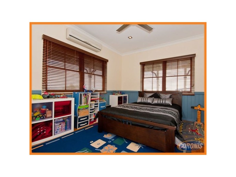 19 Rothschild Street, Eatons Hill QLD 4037