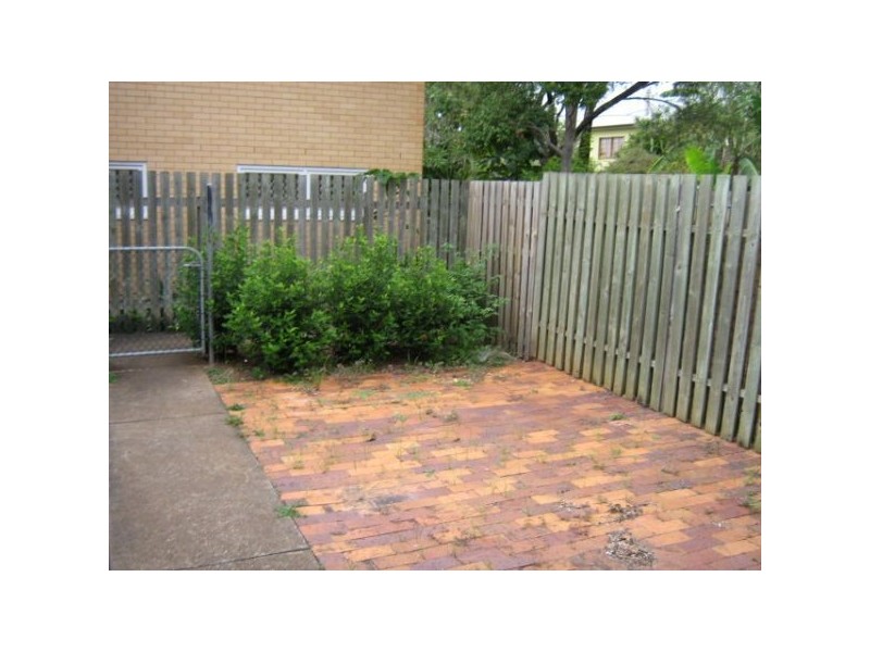 1/9  Queen St, Scarborough QLD 4020