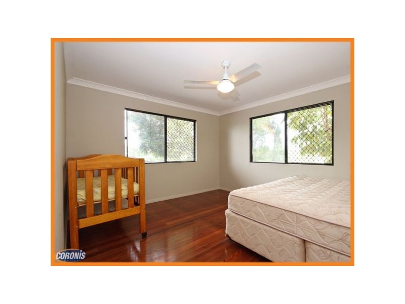 11 Landscape Street, Stafford Heights QLD 4053