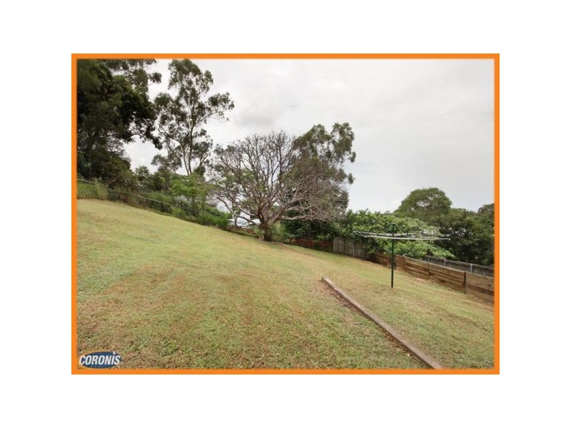 11 Landscape Street, Stafford Heights QLD 4053