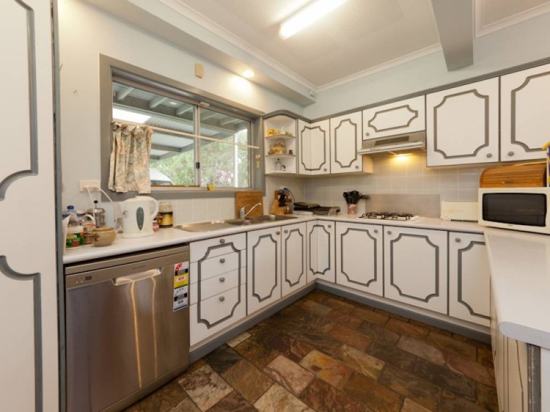 153 Kianawah Road, Wynnum West QLD 4178