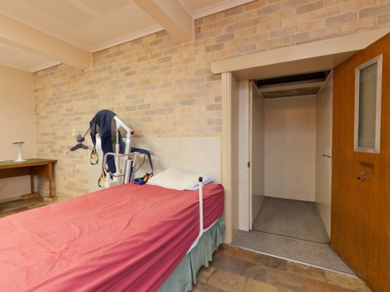 153 Kianawah Road, Wynnum West QLD 4178