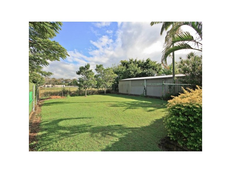 153 Kianawah Road, Wynnum West QLD 4178