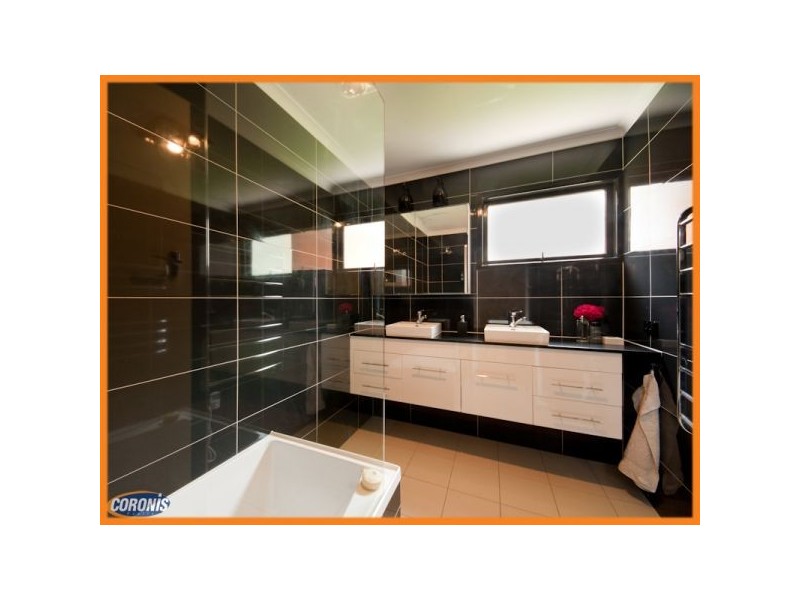 15 Doulton Street, Stafford Heights QLD 4053