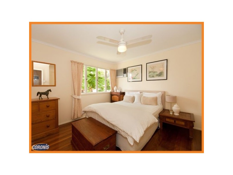 15 Doulton Street, Stafford Heights QLD 4053