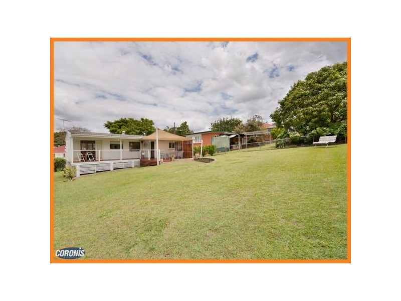 15 Doulton Street, Stafford Heights QLD 4053