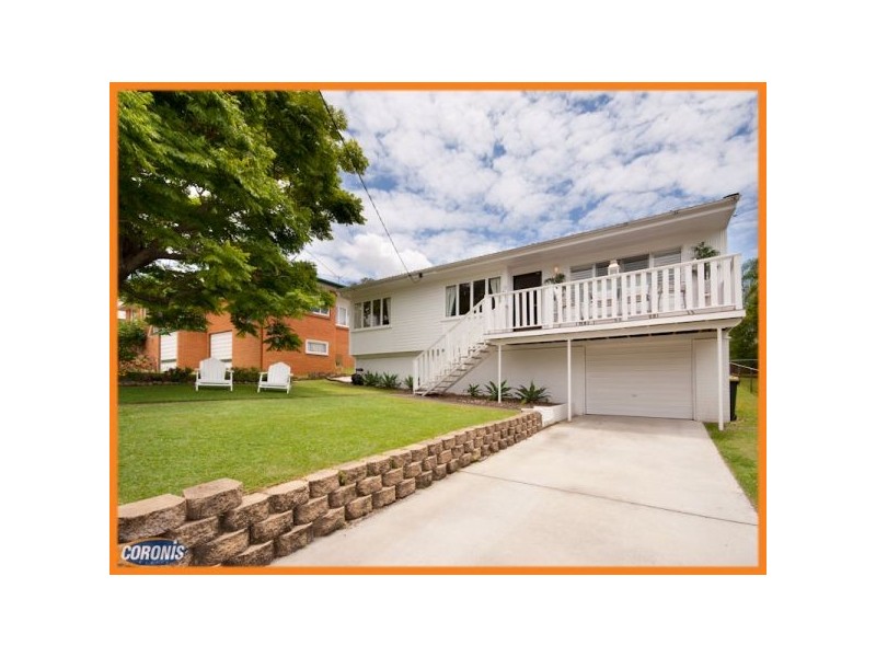 15 Doulton Street, Stafford Heights QLD 4053