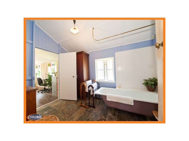 28 Tingal Road, Wynnum QLD 4178