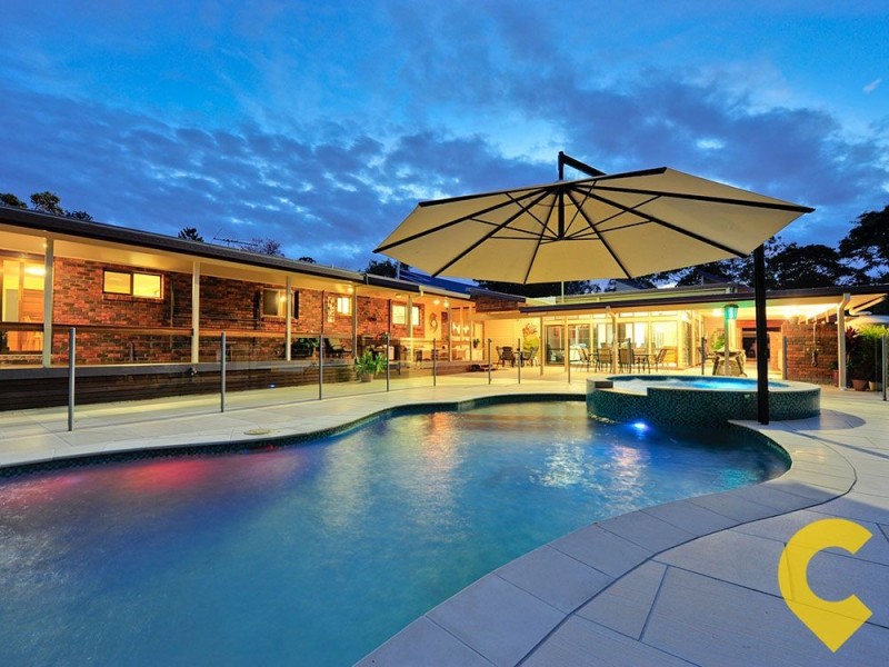 74 Duncan Street, Wynnum West QLD 4178