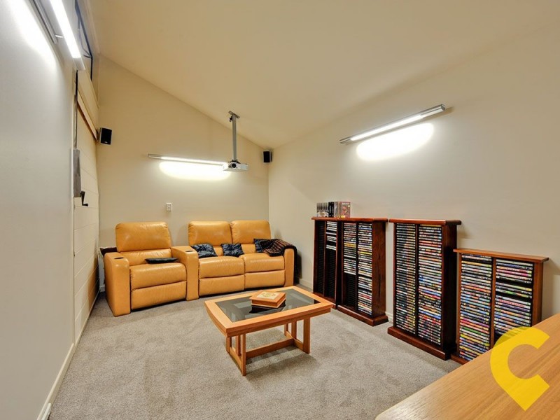 74 Duncan Street, Wynnum West QLD 4178