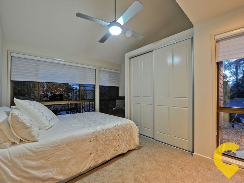 74 Duncan Street, Wynnum West QLD 4178