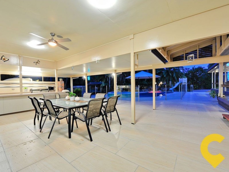 74 Duncan Street, Wynnum West QLD 4178