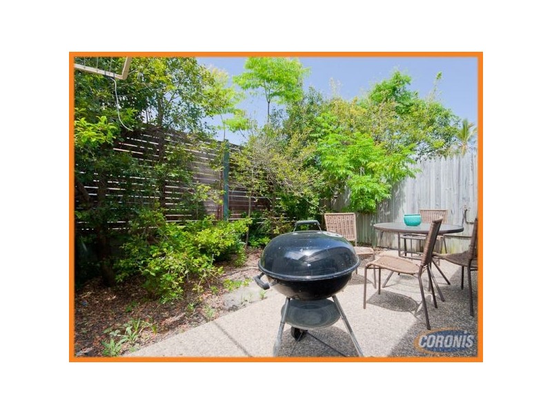 2/23 Kingsmill Street, Chermside QLD 4032