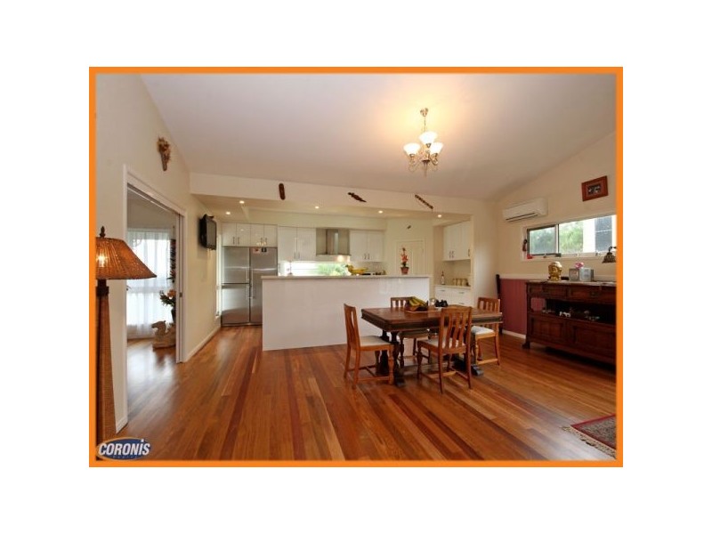 6 Phillip Street, Beachmere QLD 4510