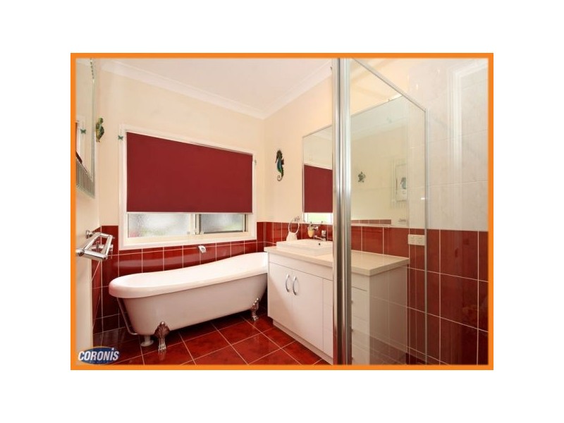 6 Phillip Street, Beachmere QLD 4510