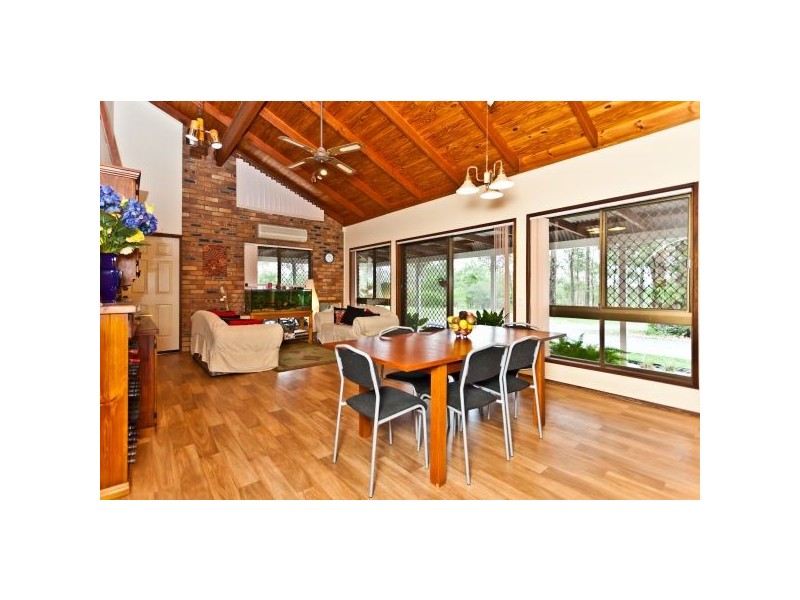 105 Torrens Road, Petrie QLD 4502