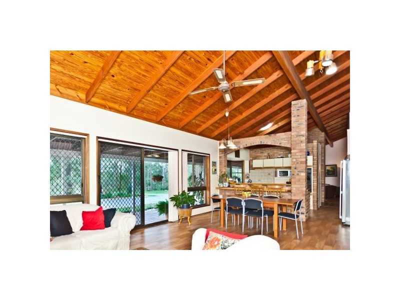 105 Torrens Road, Petrie QLD 4502