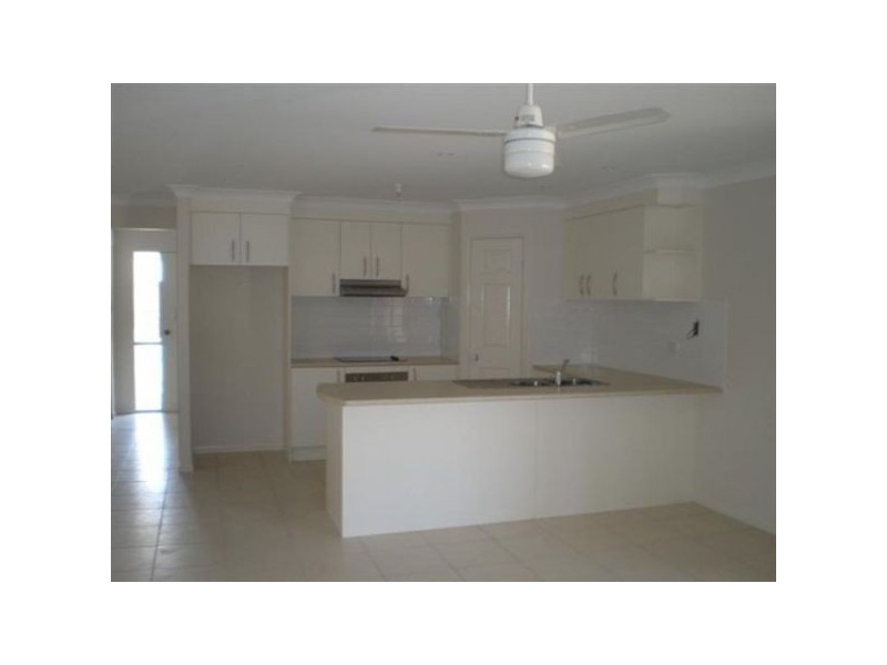 1 Siska Court, Beachmere QLD 4510