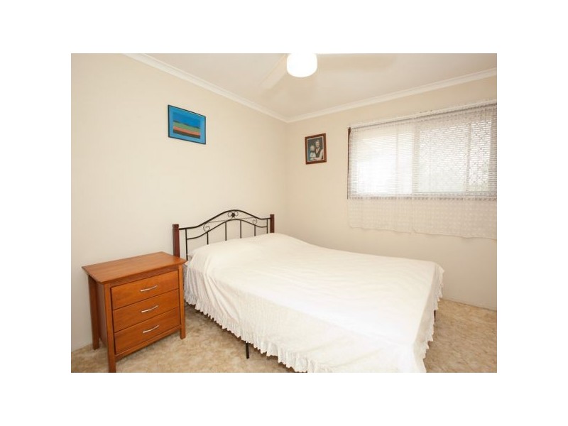 2 Moatah Drive, Beachmere QLD 4510