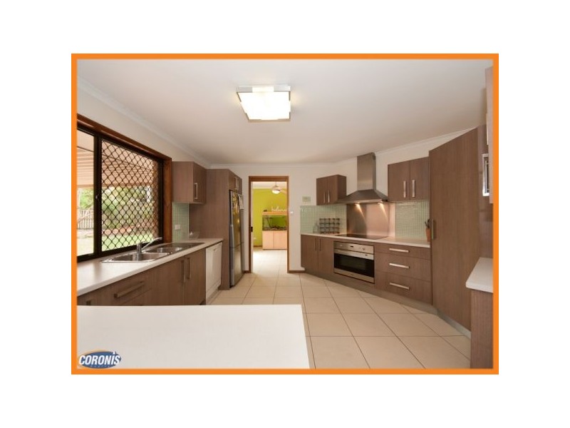 37 Rinnicrew Street, Bracken Ridge QLD 4017