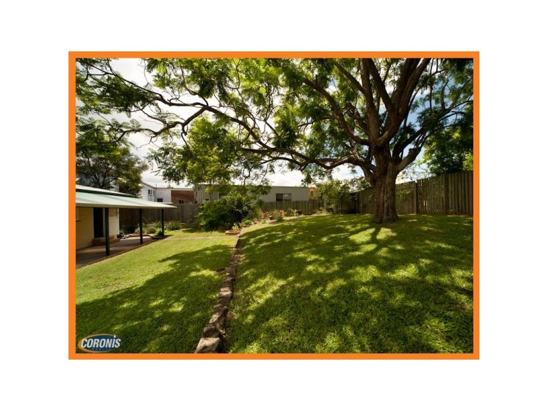 17 Quill Street, Stafford Heights QLD 4053