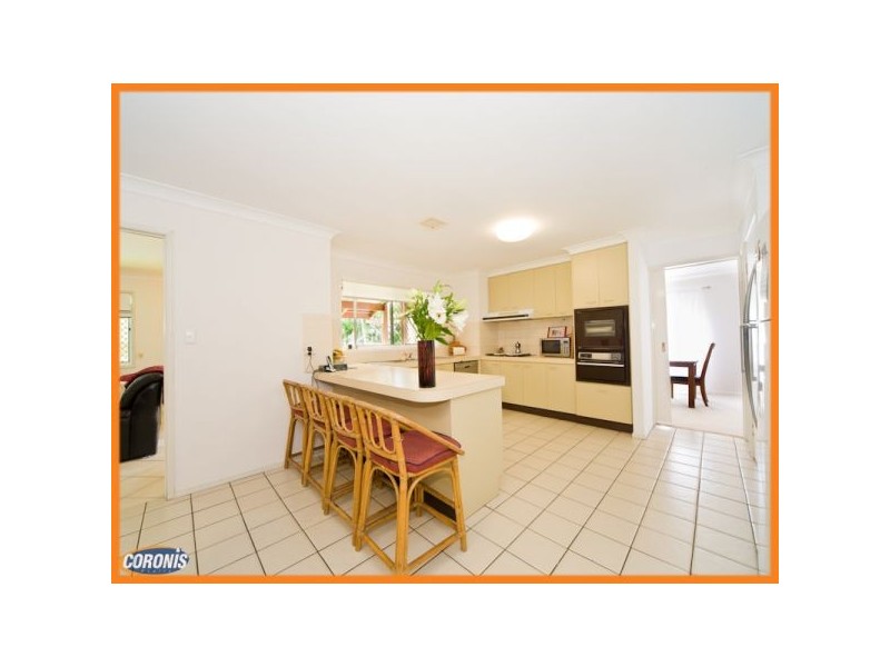 135 Scrub Road, Carindale QLD 4152