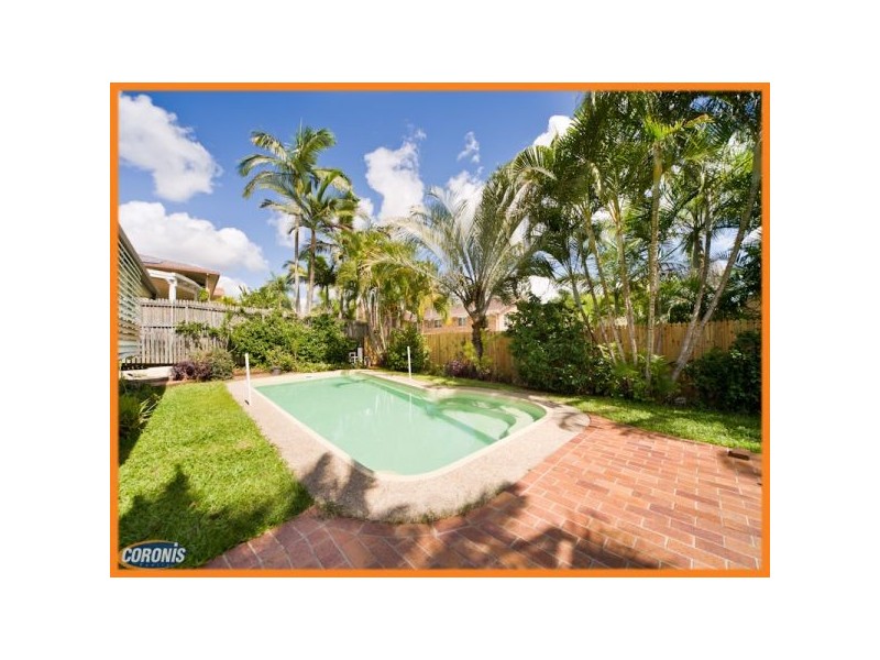 135 Scrub Road, Carindale QLD 4152