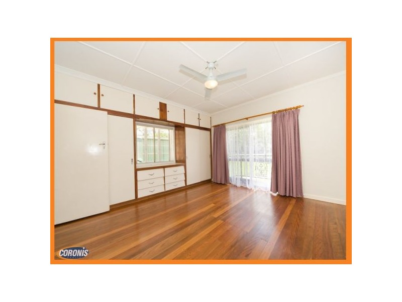 55 Sandy Camp Road, Wynnum QLD 4178