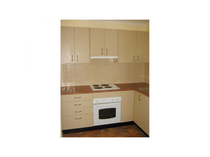 215 Old Logan Road, Camira QLD 4300